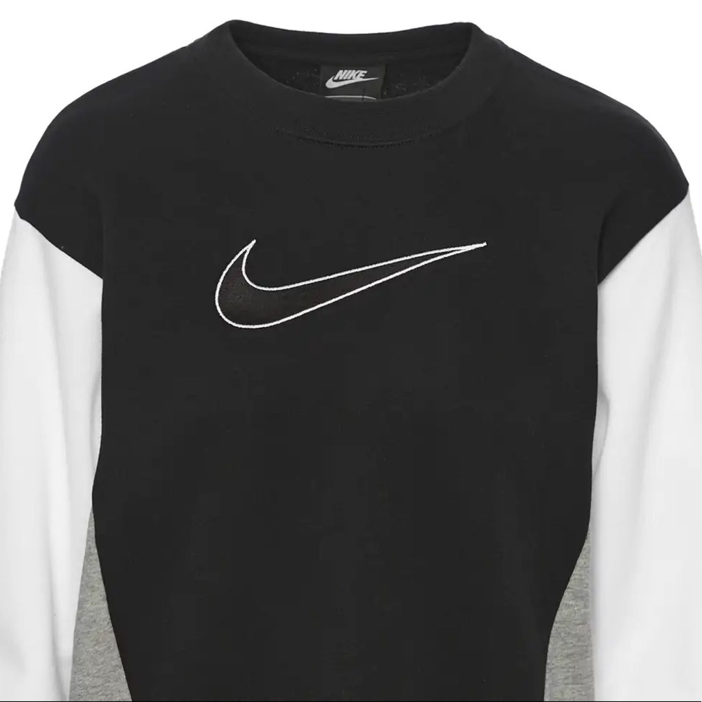 Sold- Nike Sportswear Women's Crewneck Sweatshirt - Picture 5 of 14